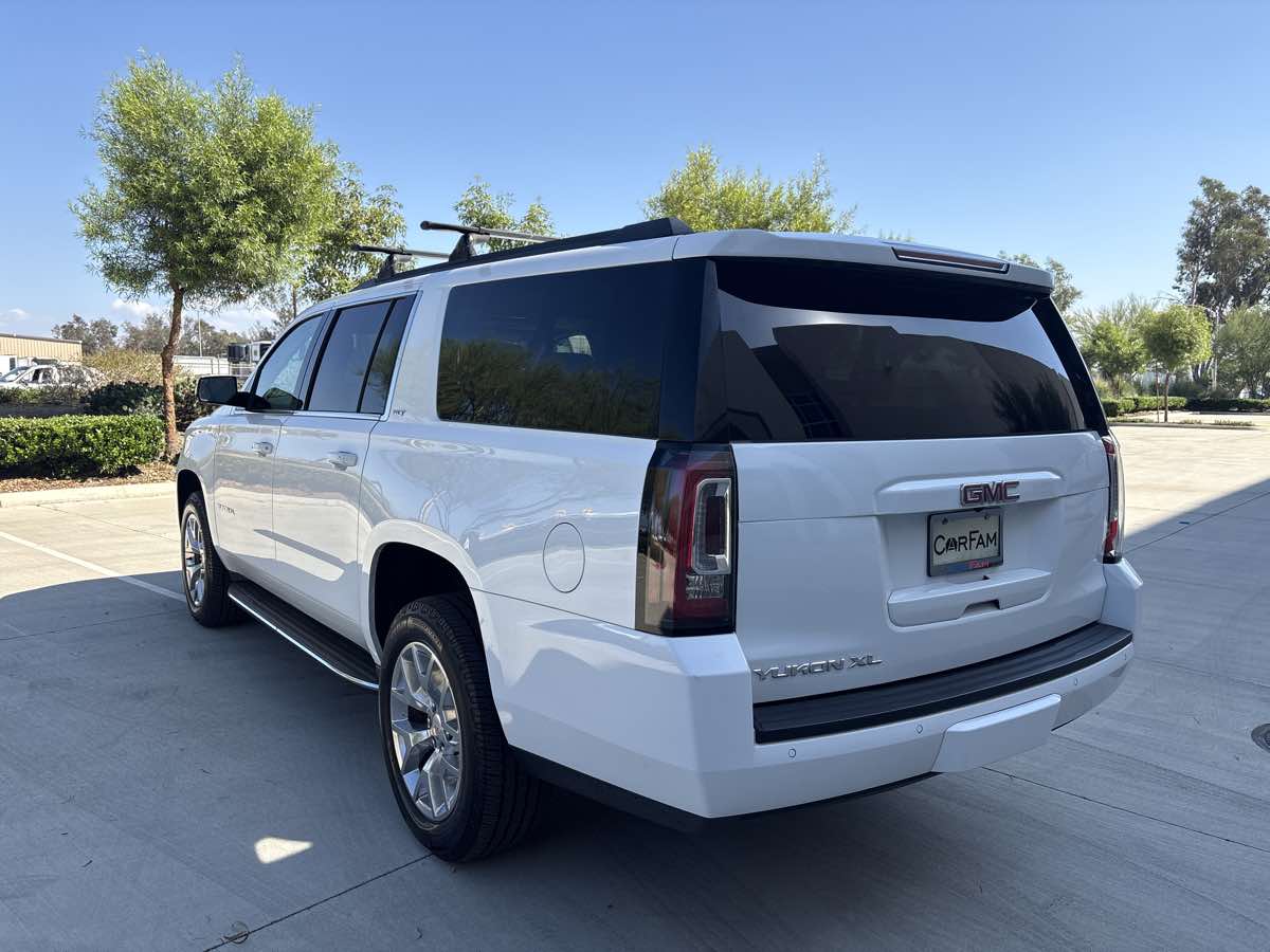 2020 Gmc Yukon XL SLT photo 2