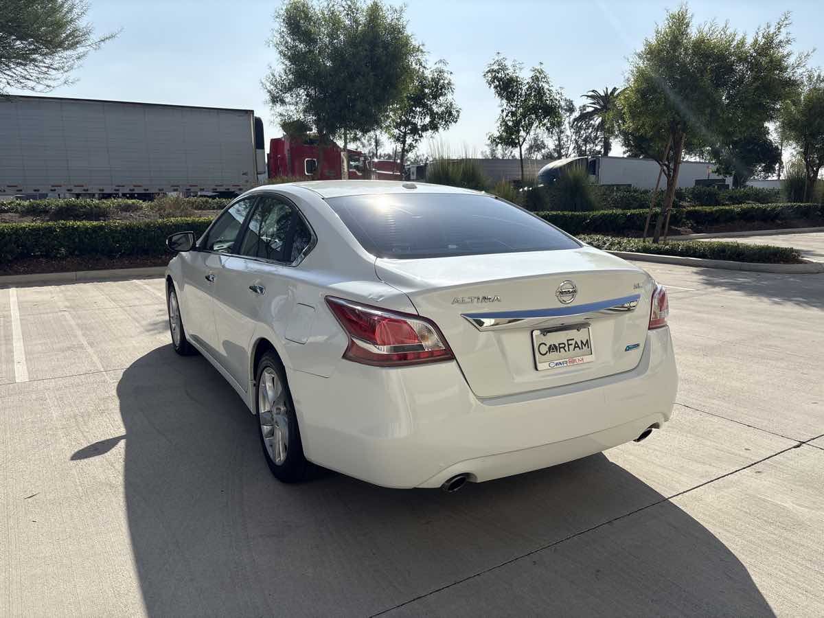 2013 Nissan Altima 2.5 SL photo 2