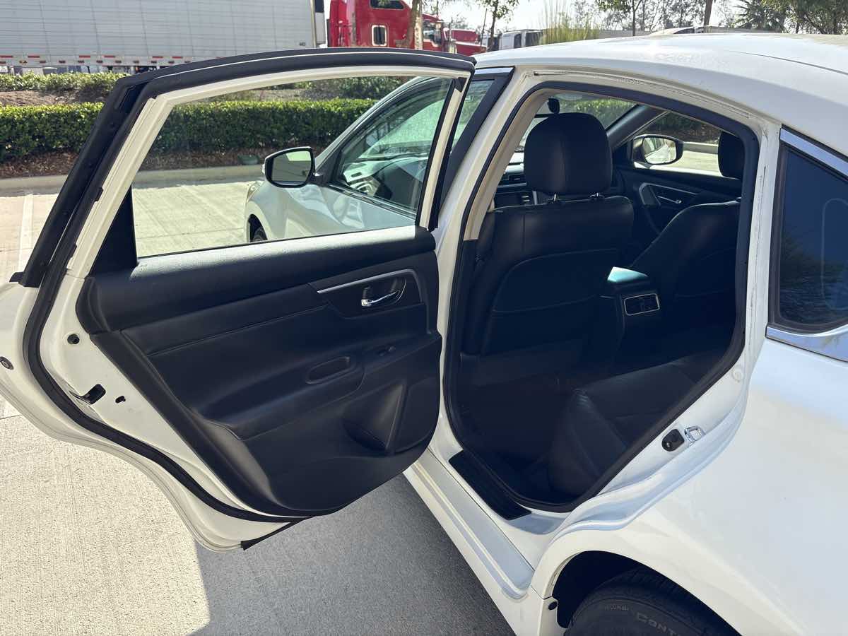 2013 Nissan Altima 2.5 SL photo 9