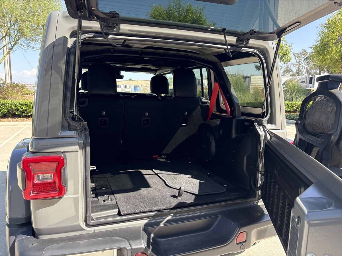 2020 Jeep Wrangler Unlimited Recon photo 8