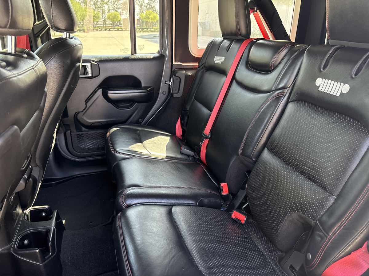 2020 Jeep Wrangler Unlimited Recon photo 11