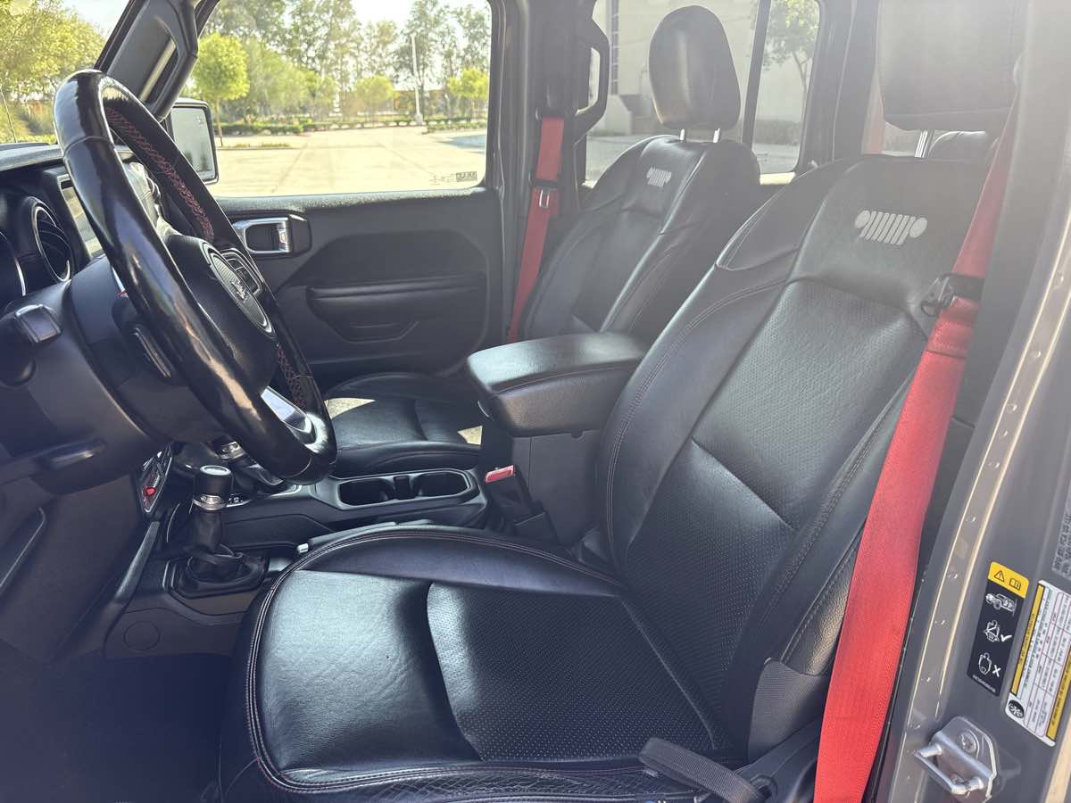 2020 Jeep Wrangler Unlimited Recon photo 17