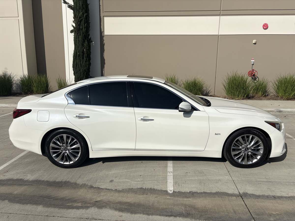 2019 Infiniti Q50 3.0t LUXE photo 2