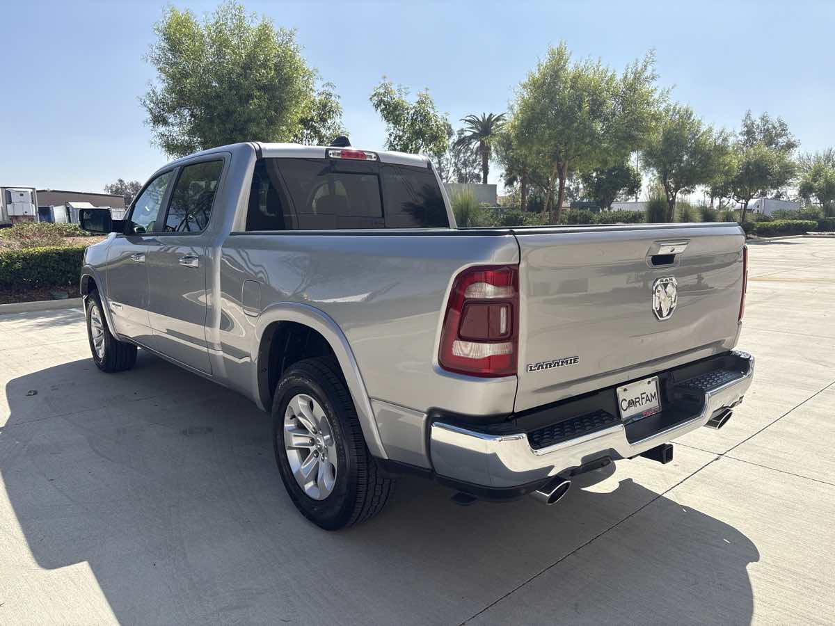 2022 Ram 1500 Laramie photo 3