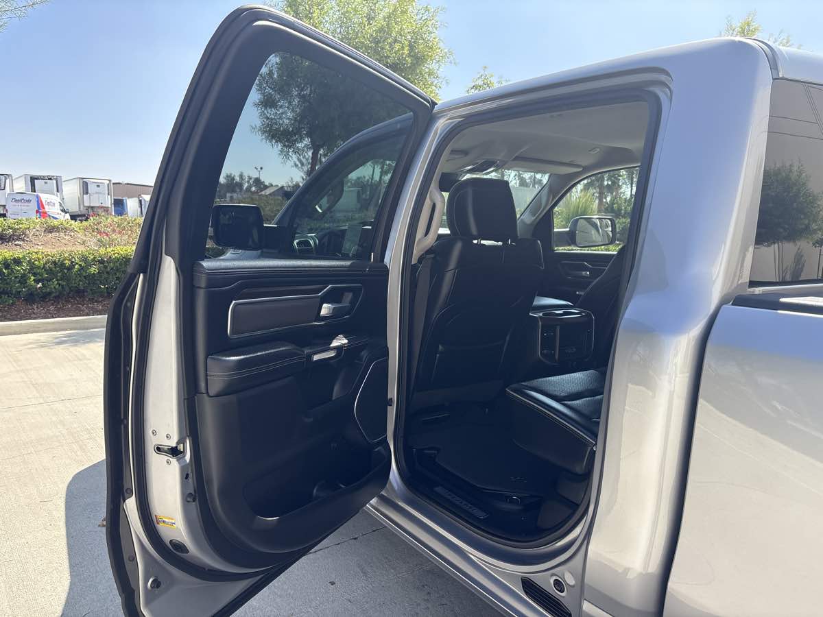 2022 Ram 1500 Laramie photo 12