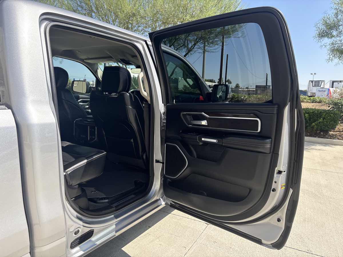 2022 Ram 1500 Laramie photo 14