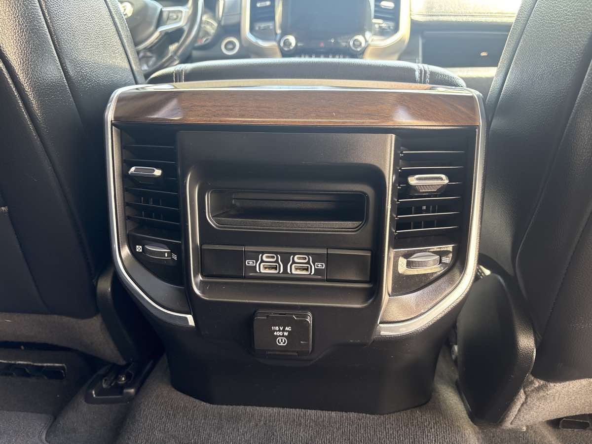 2022 Ram 1500 Laramie photo 16
