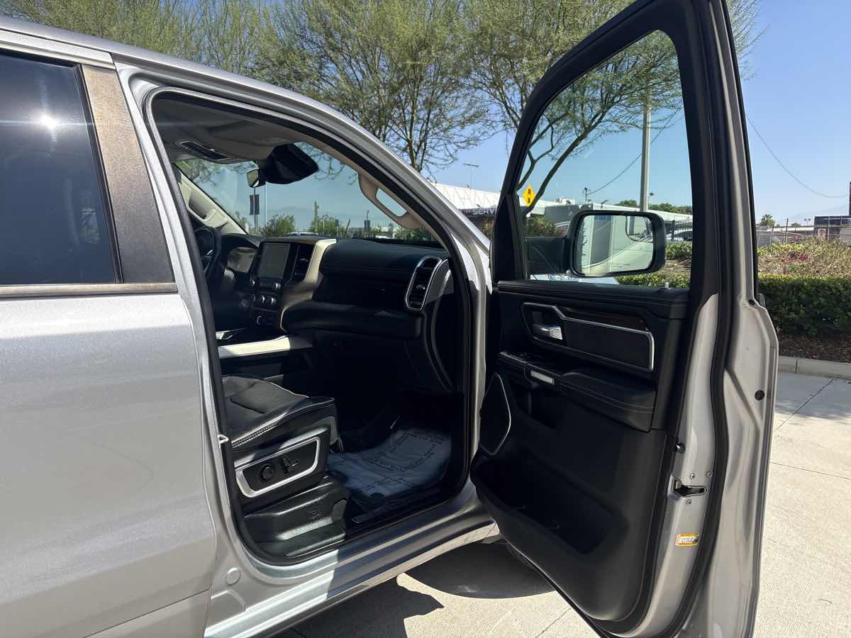 2022 Ram 1500 Laramie photo 17
