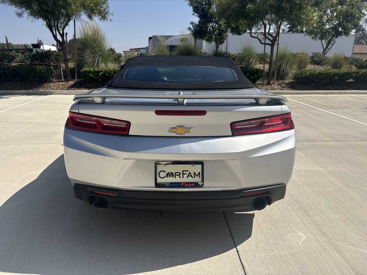 2018 Chevrolet Camaro 1LT photo 4