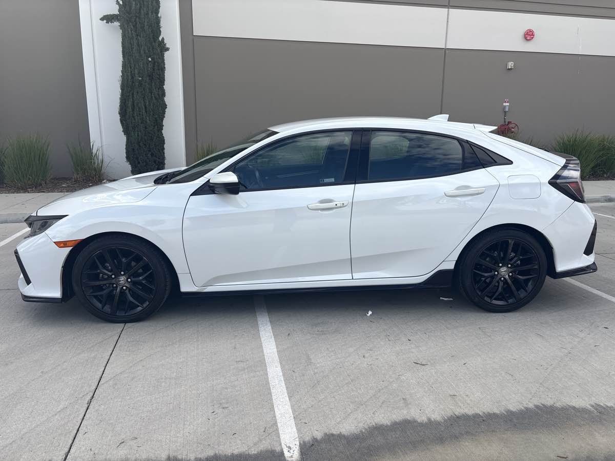 2020 Honda Civic Hatchback Sport photo 2