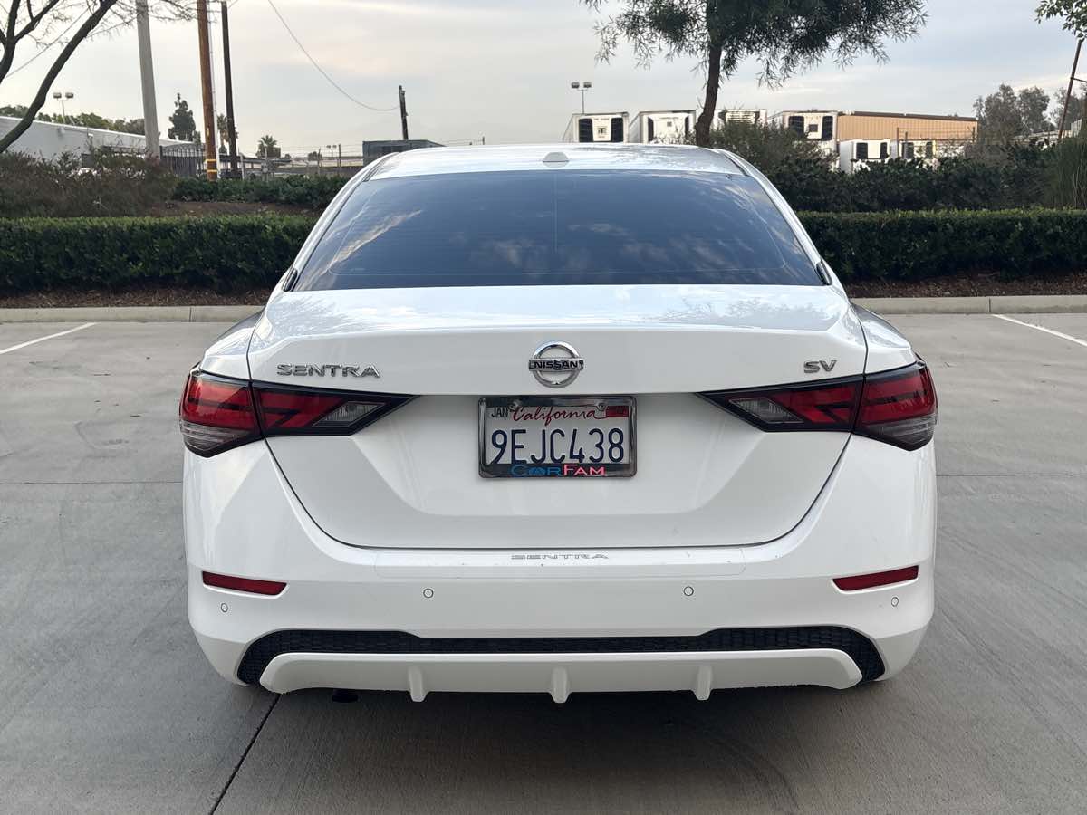 2022 Nissan Sentra SV photo 4