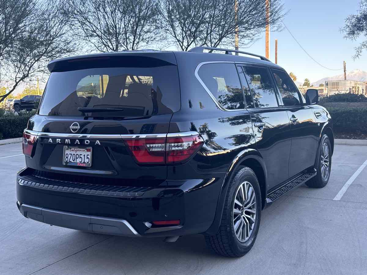 2021 Nissan Armada SV photo 2