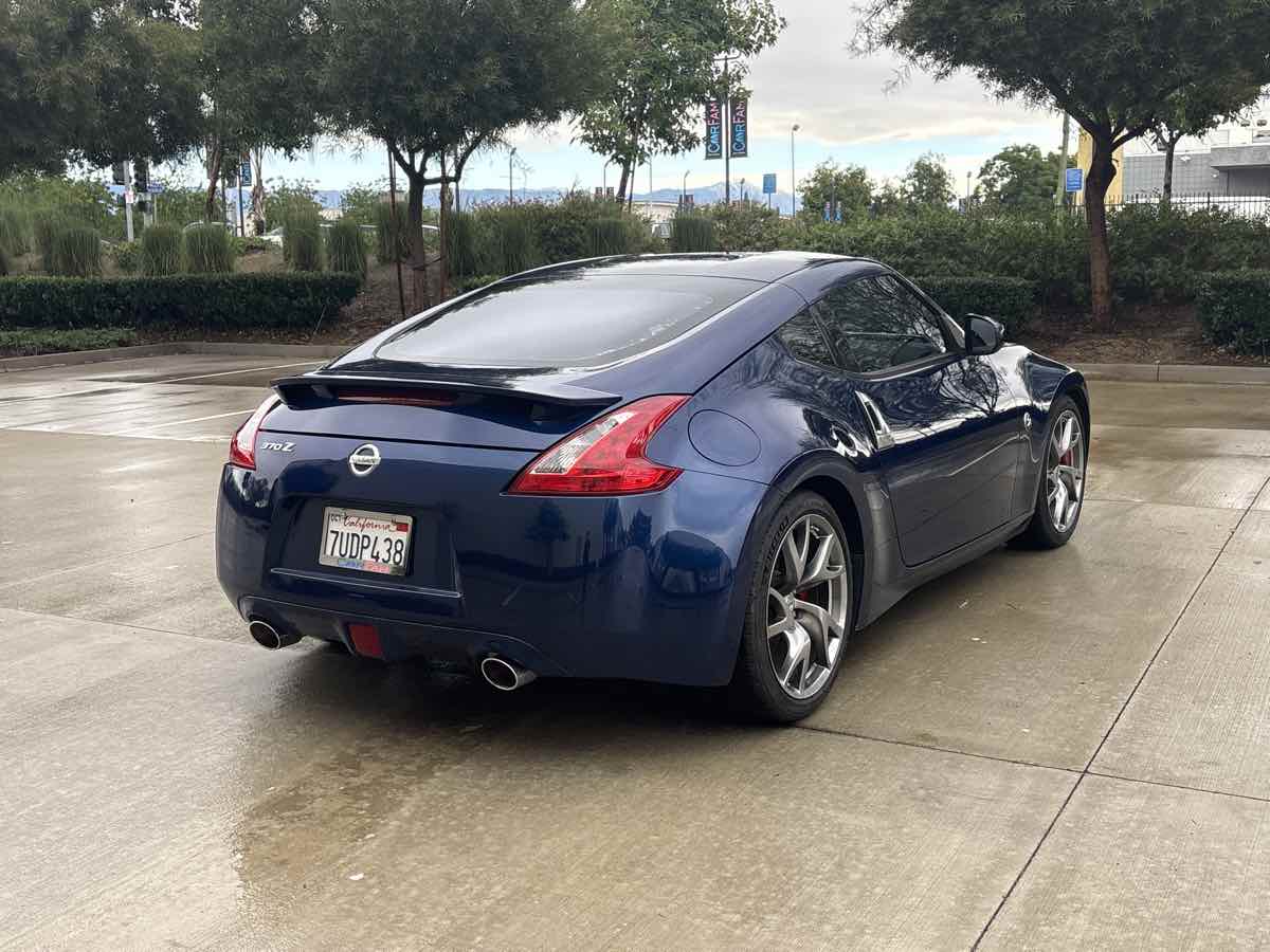 2017 Nissan 370Z Sport photo 3