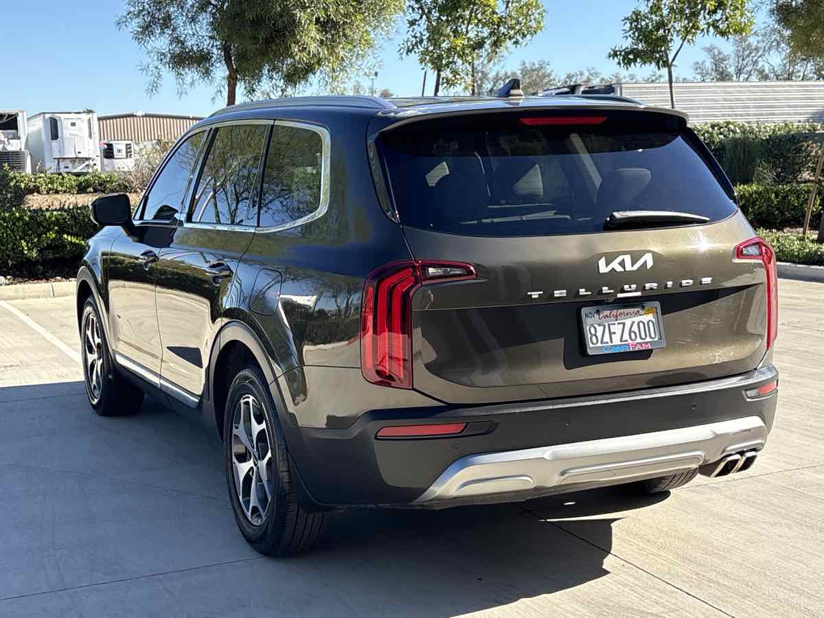 2022 Kia Telluride EX photo 4