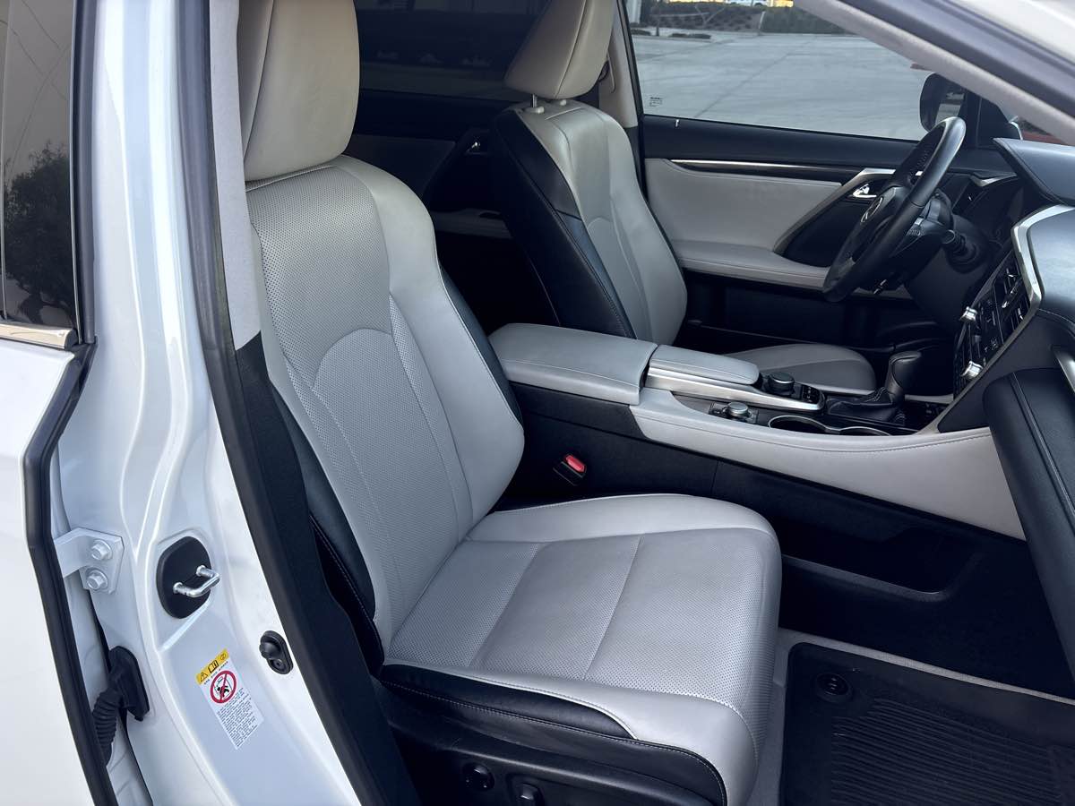 2017 Lexus RX 350 - Photo 18