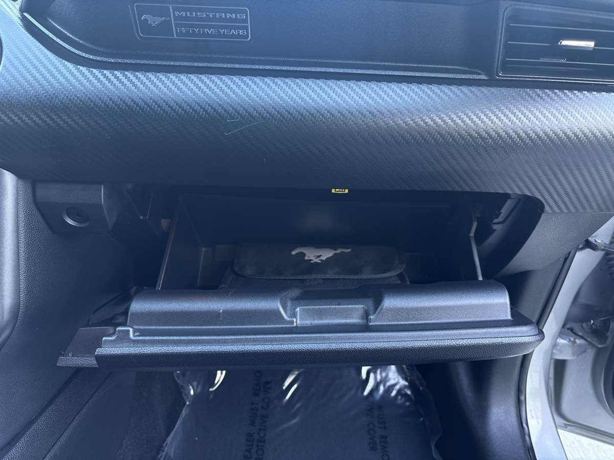 2020 Ford Mustang EcoBoost - Photo 23