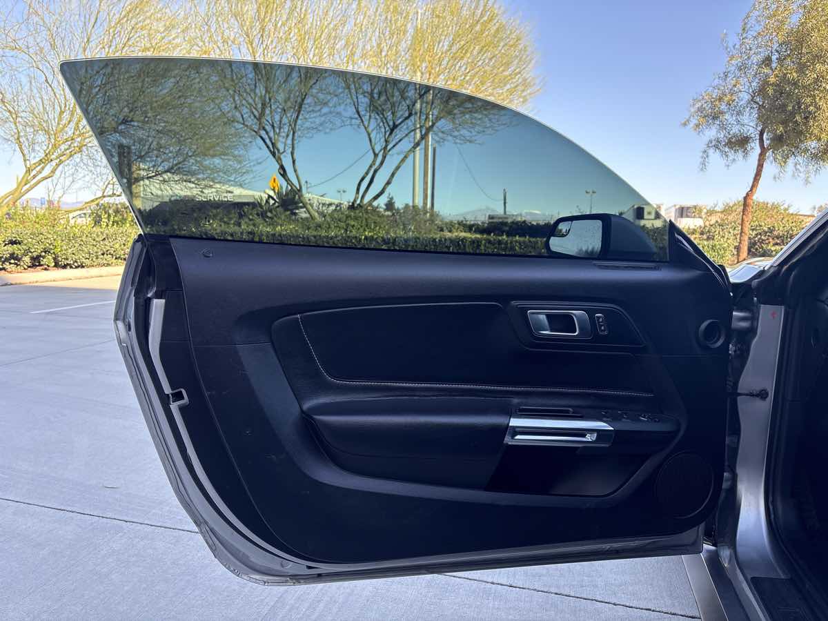 2020 Ford Mustang EcoBoost - Photo 24