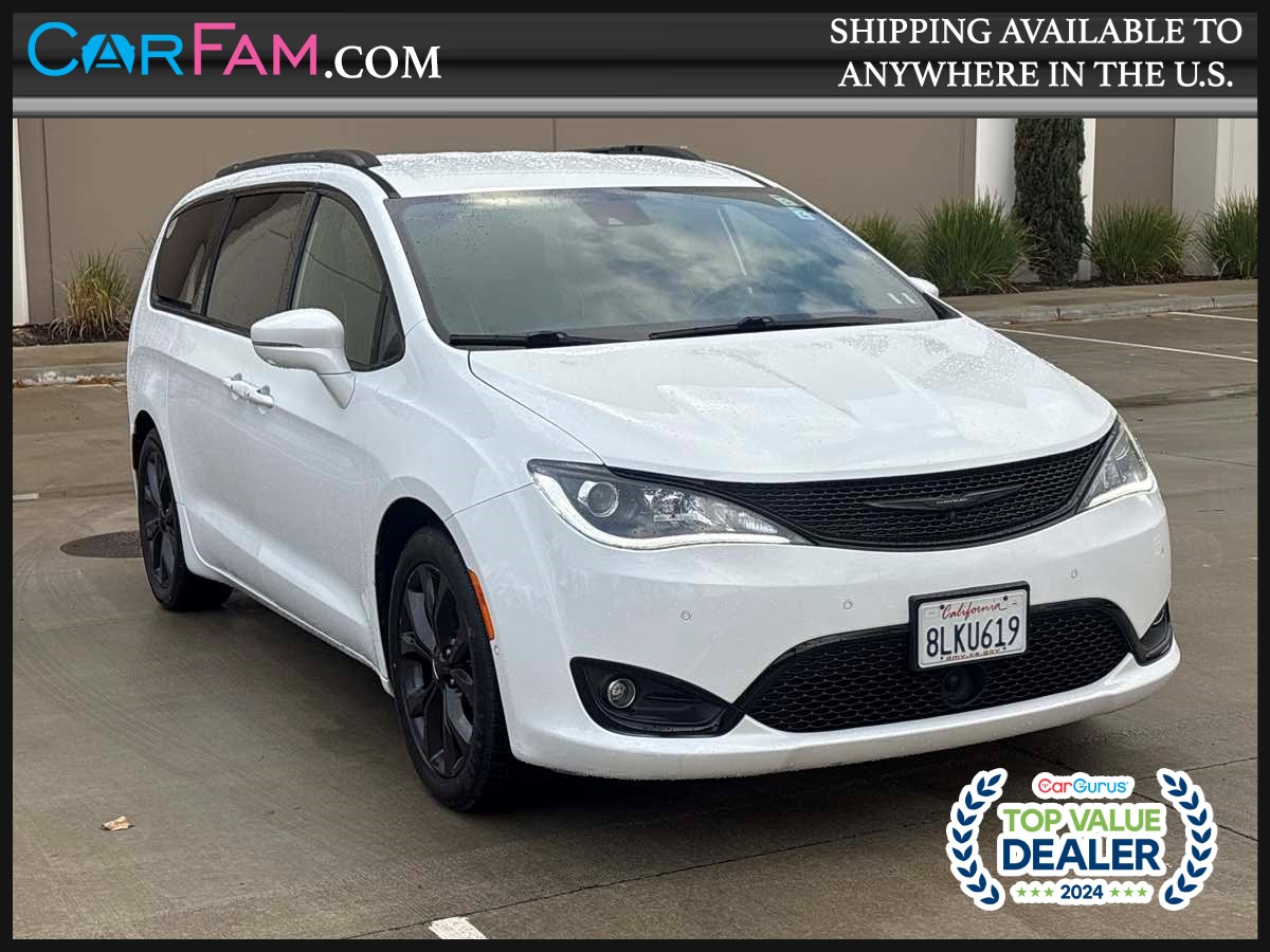 2019 Chrysler Pacifica Limited's photo