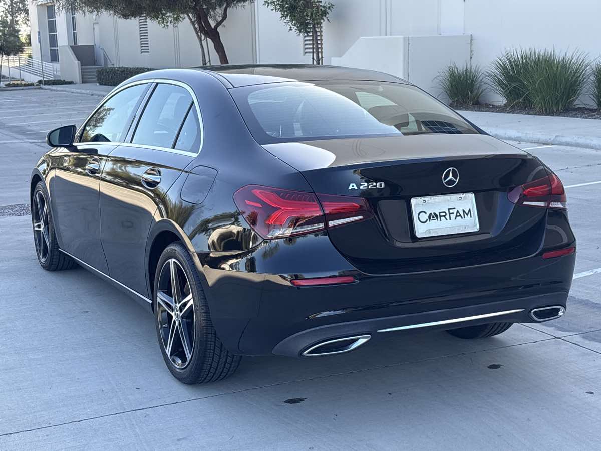 2022 Mercedes-Benz A-Class A220 - Photo 5