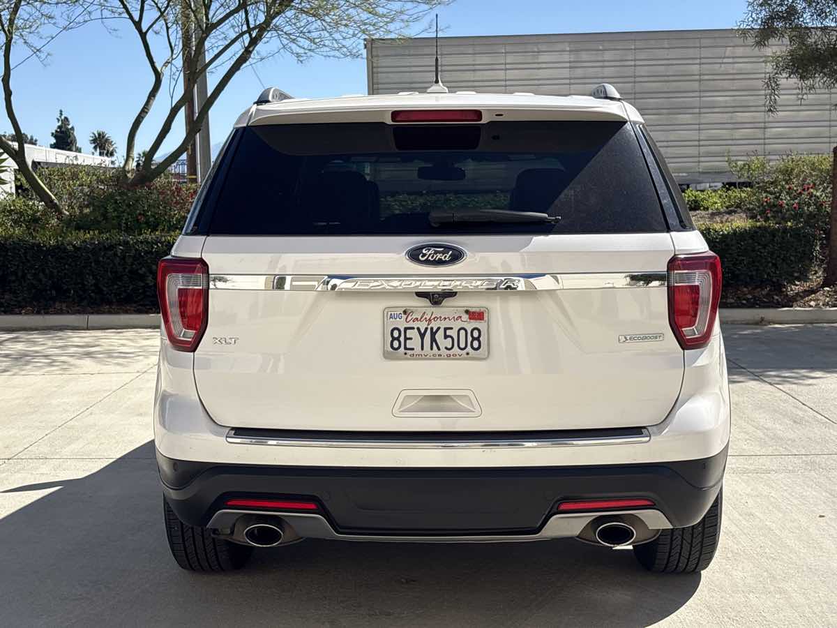 2018 Ford Explorer XLT - Photo 4