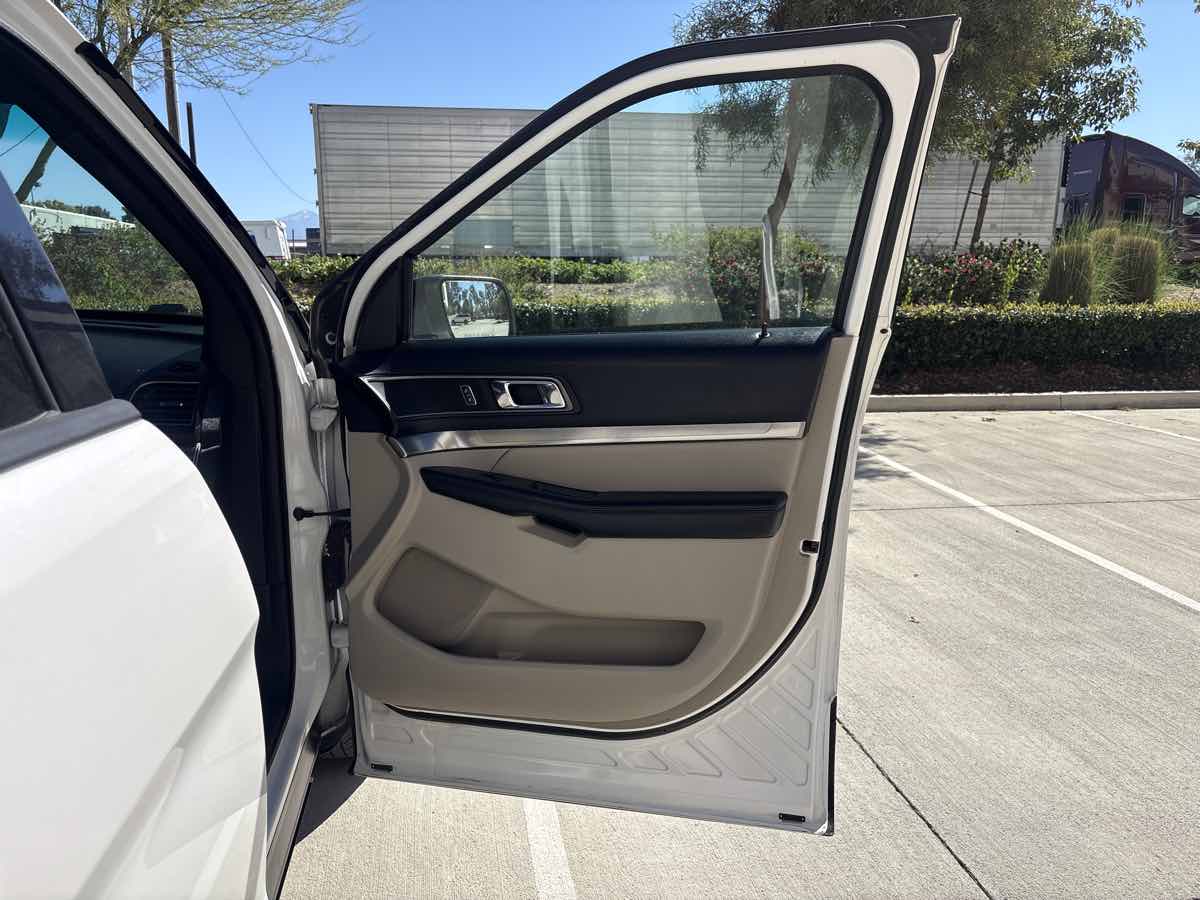 2018 Ford Explorer XLT - Photo 18