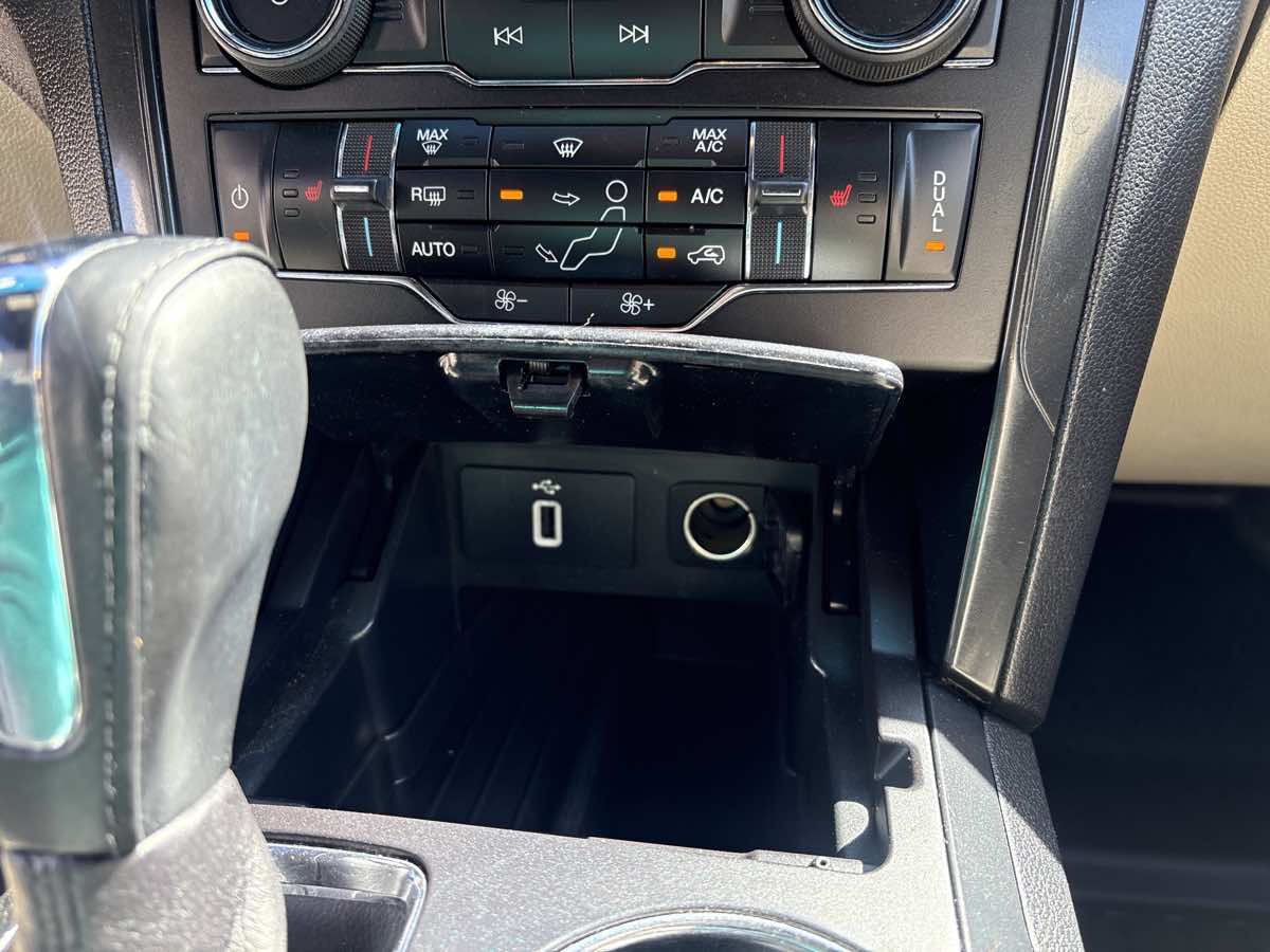 2018 Ford Explorer XLT - Photo 29
