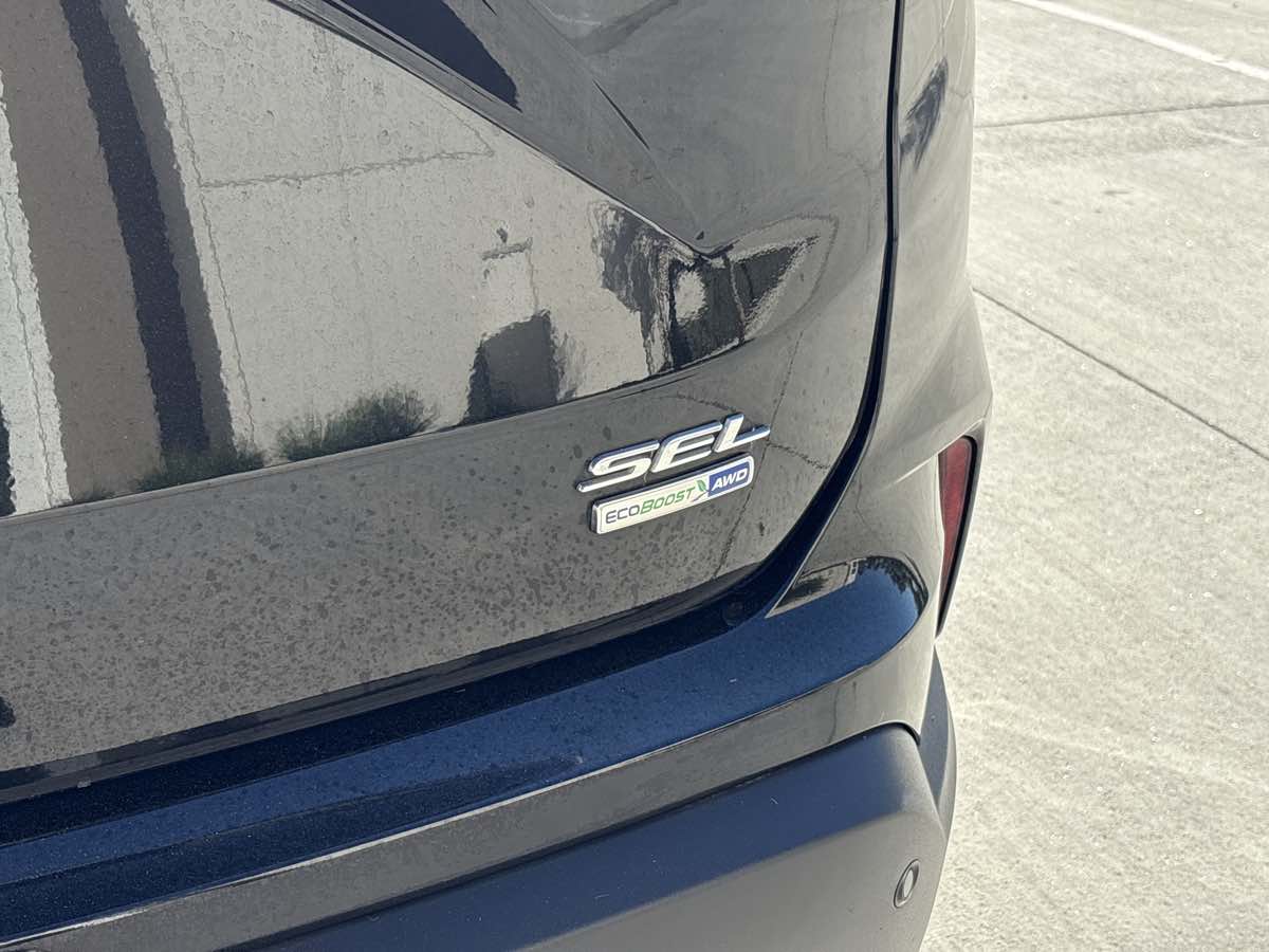 2020 Ford Edge SEL - Photo 10
