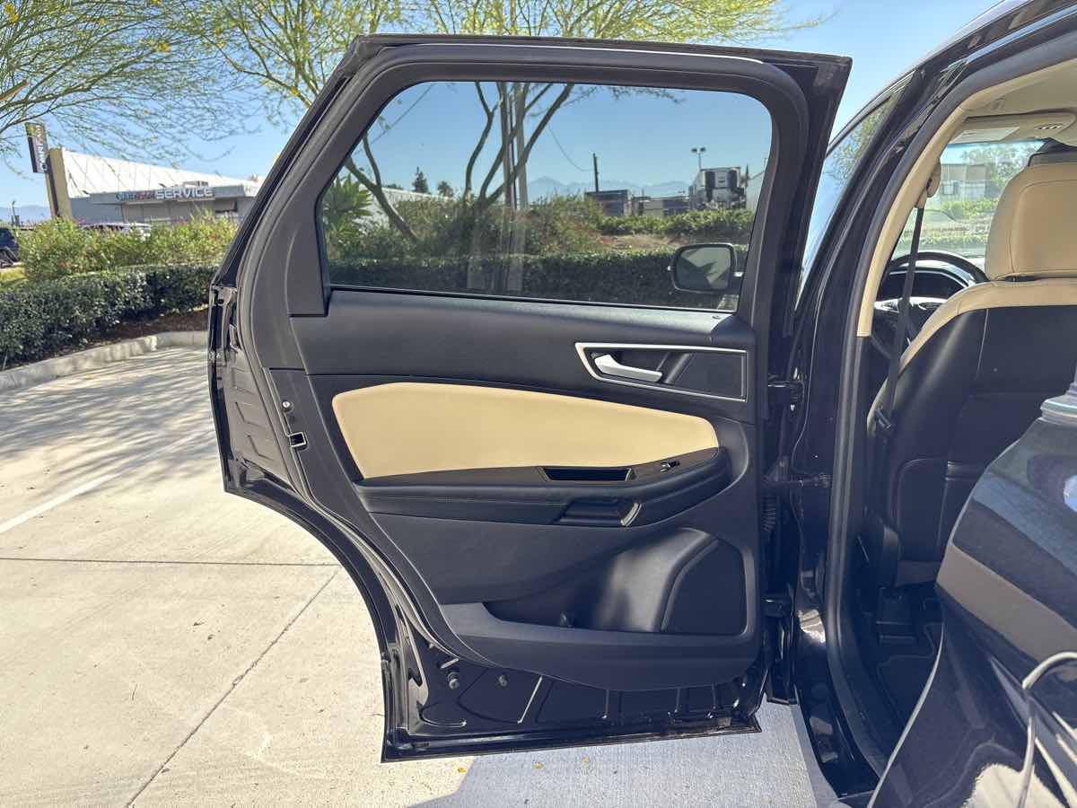 2020 Ford Edge SEL - Photo 12