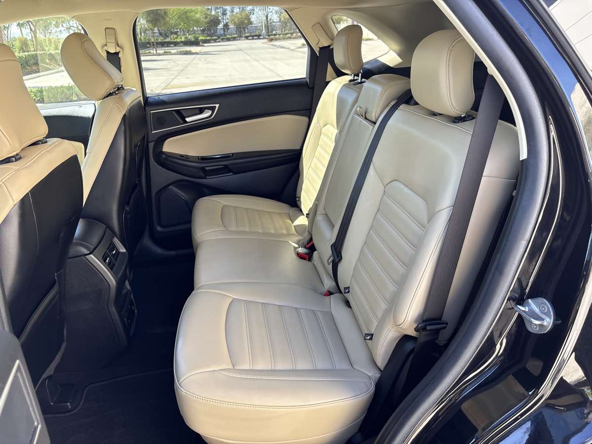 2020 Ford Edge SEL - Photo 13