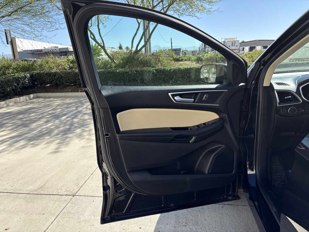 2020 Ford Edge SEL - Photo 20