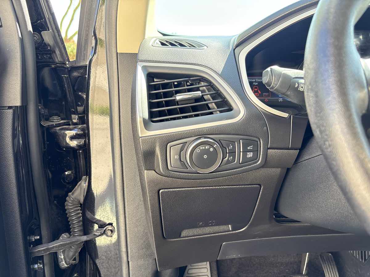 2020 Ford Edge SEL - Photo 23