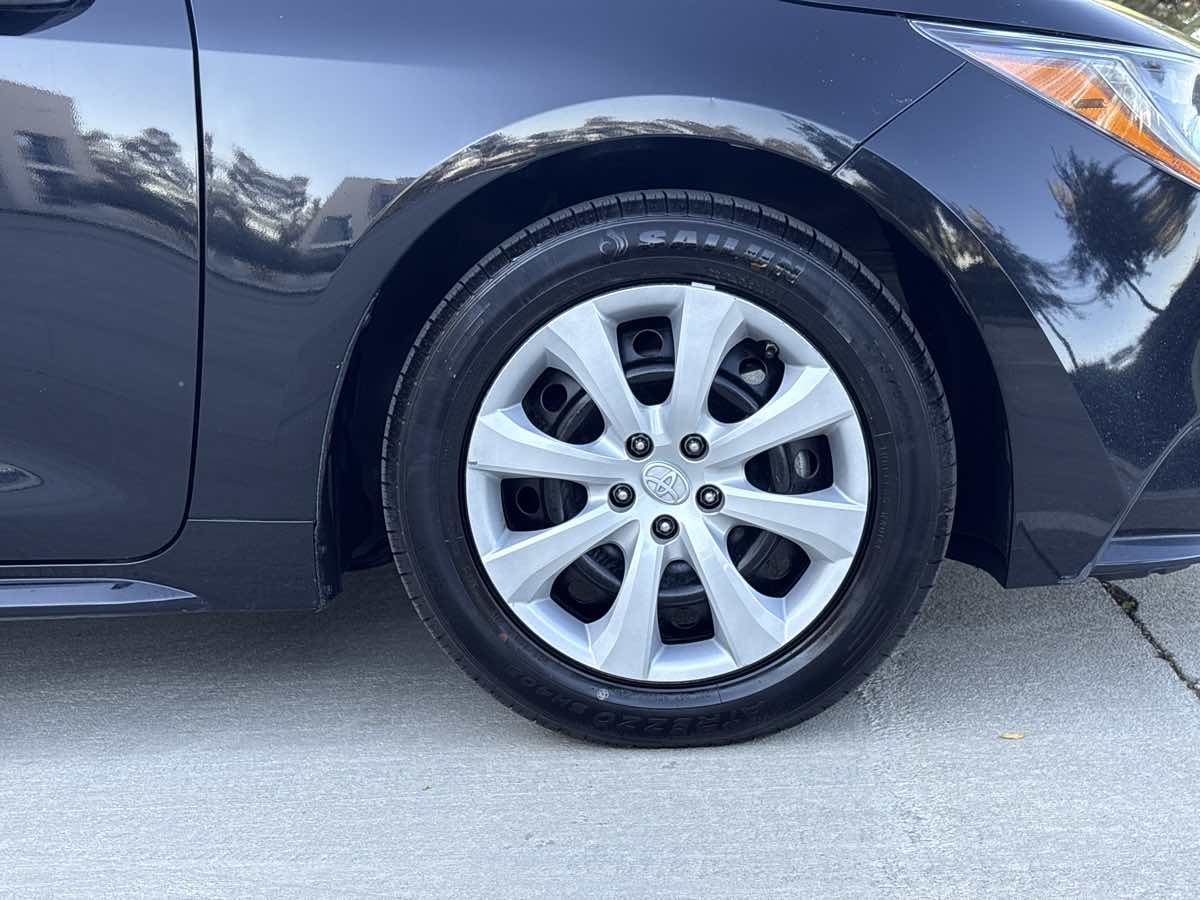 2023 Toyota Corolla LE - Photo 9
