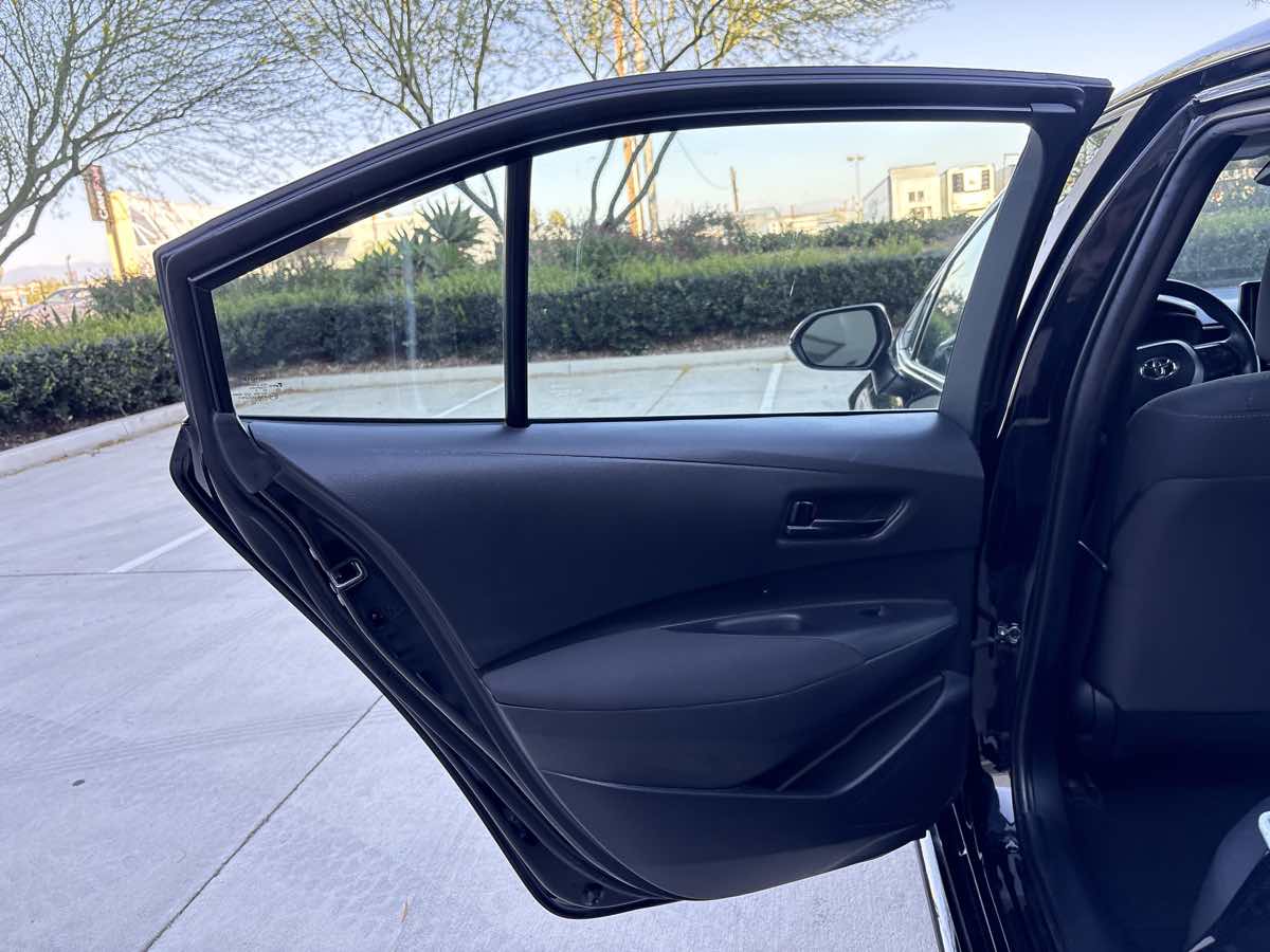 2023 Toyota Corolla LE - Photo 12