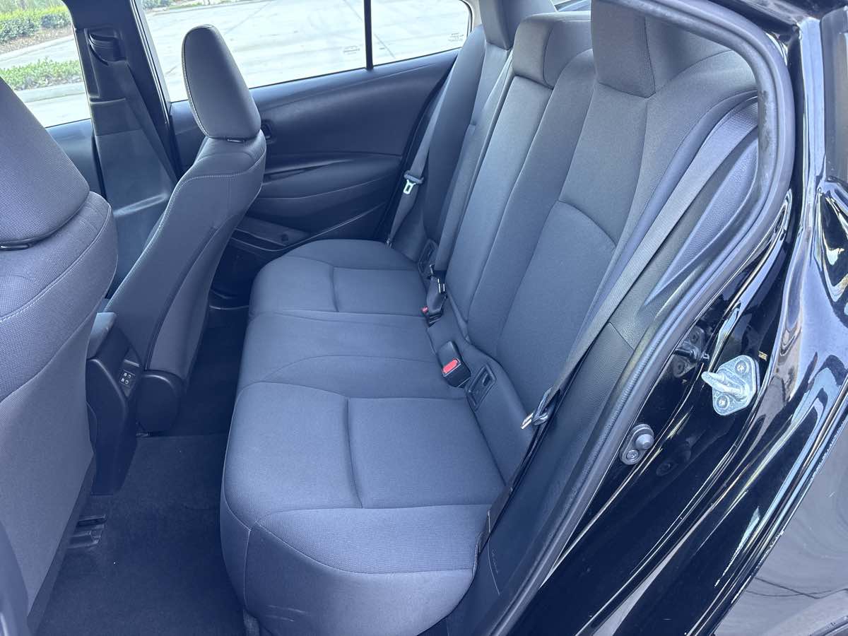 2023 Toyota Corolla LE - Photo 13