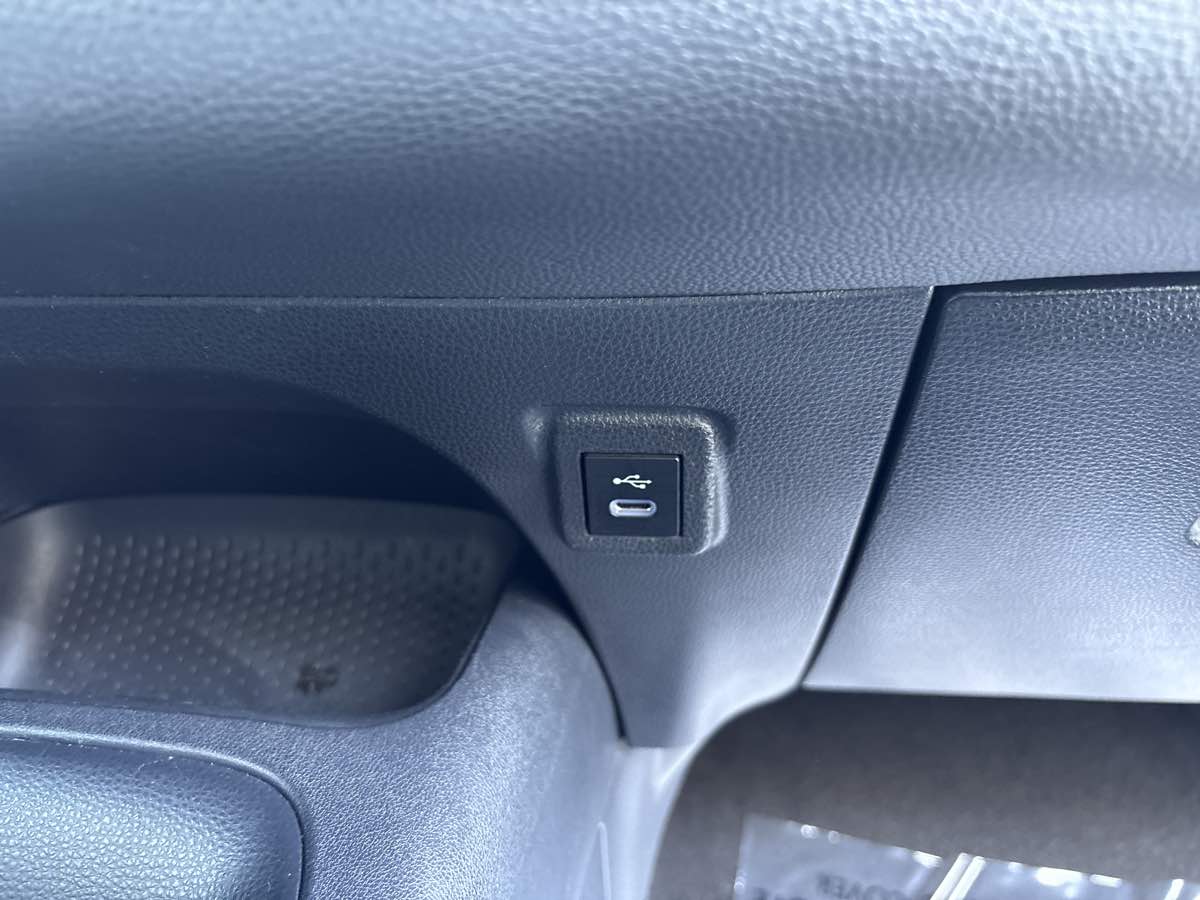 2023 Toyota Corolla LE - Photo 20