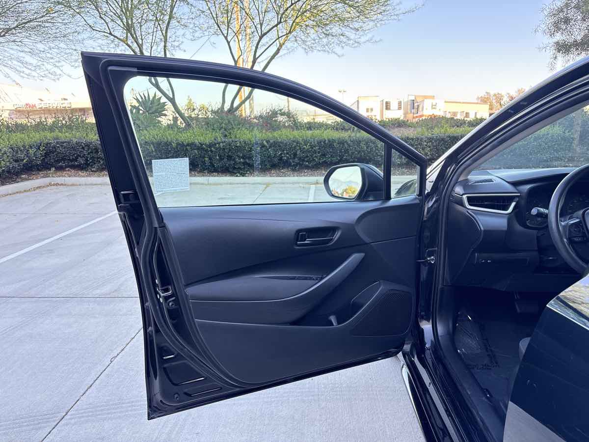 2023 Toyota Corolla LE - Photo 21