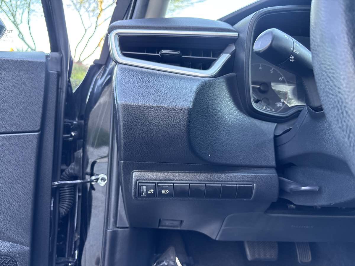 2023 Toyota Corolla LE - Photo 23