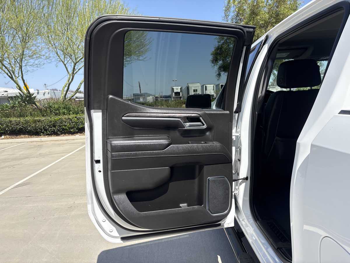 2023 Chevrolet Silverado 1500 LTZ - Photo 11