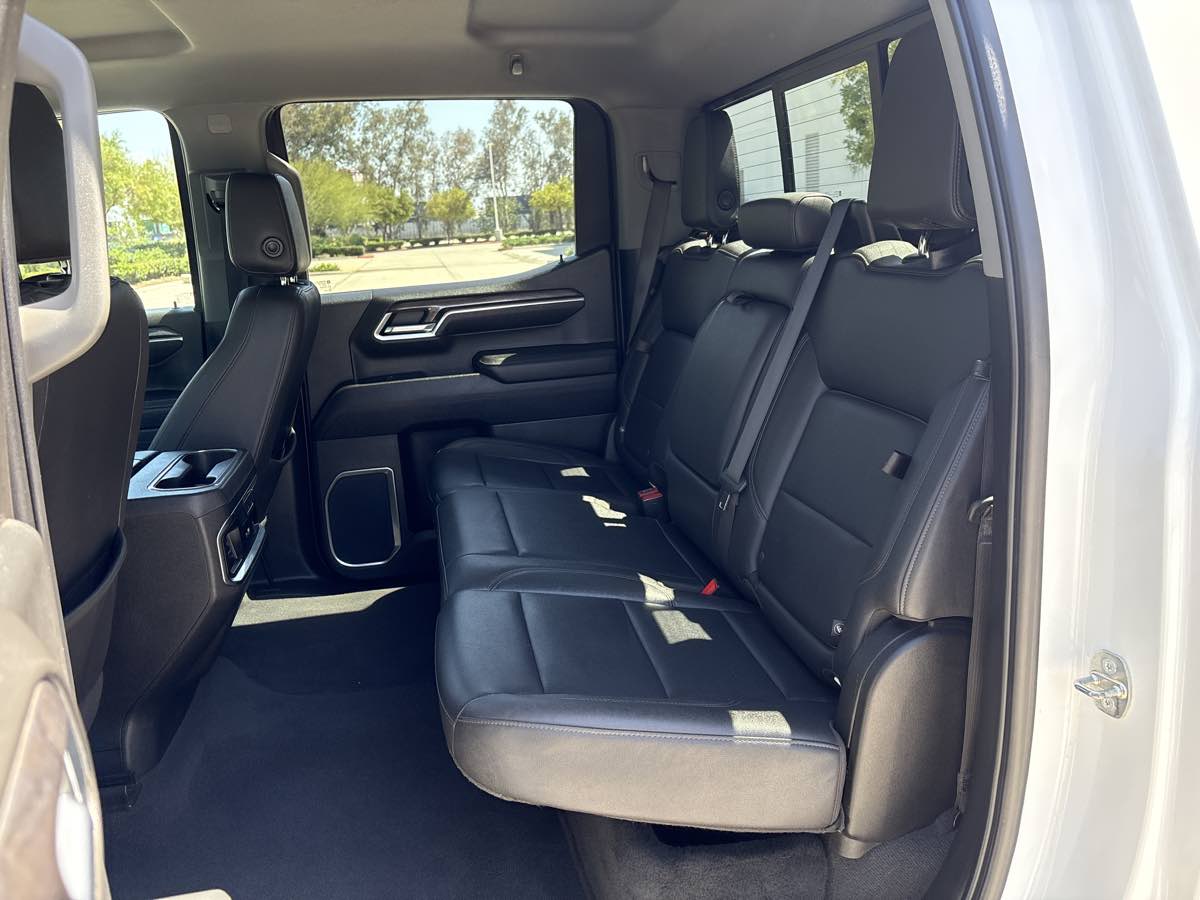 2023 Chevrolet Silverado 1500 LTZ - Photo 12