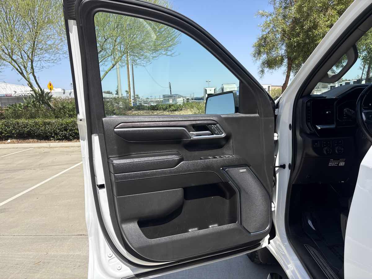 2023 Chevrolet Silverado 1500 LTZ - Photo 19