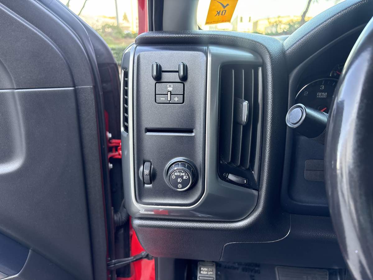 2019 Chevrolet Silverado 1500 LD LT - Photo 23