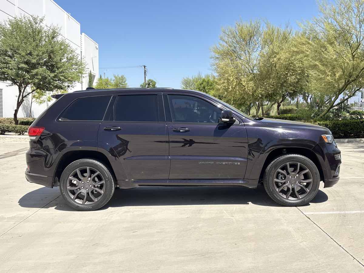 Photo 2 of this Jeep Grand Cherokee