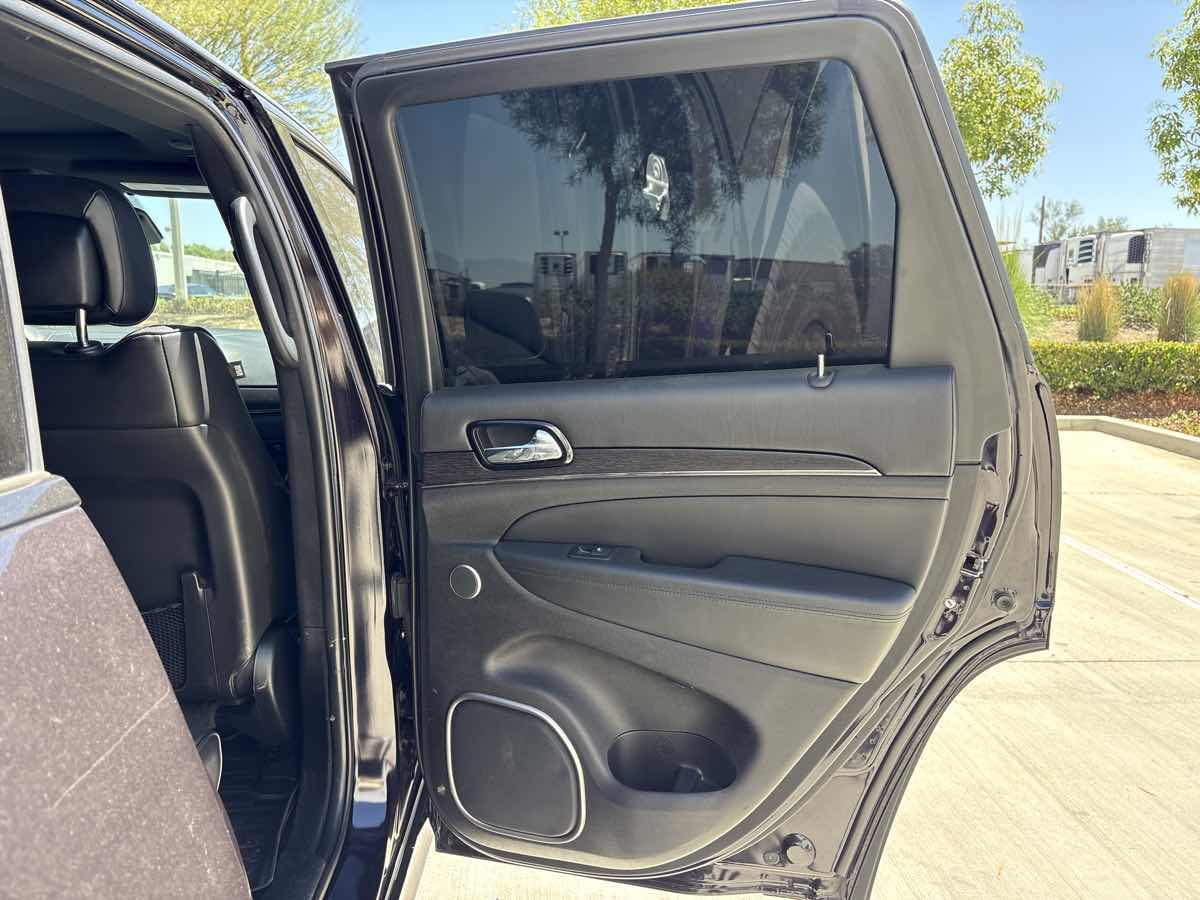 Photo 14 of this Jeep Grand Cherokee