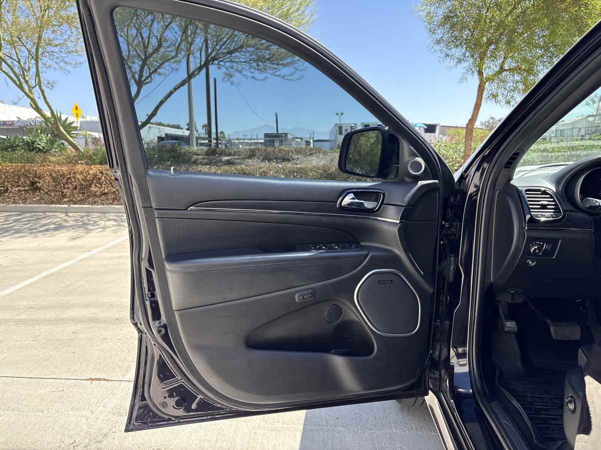 Photo 19 of this Jeep Grand Cherokee