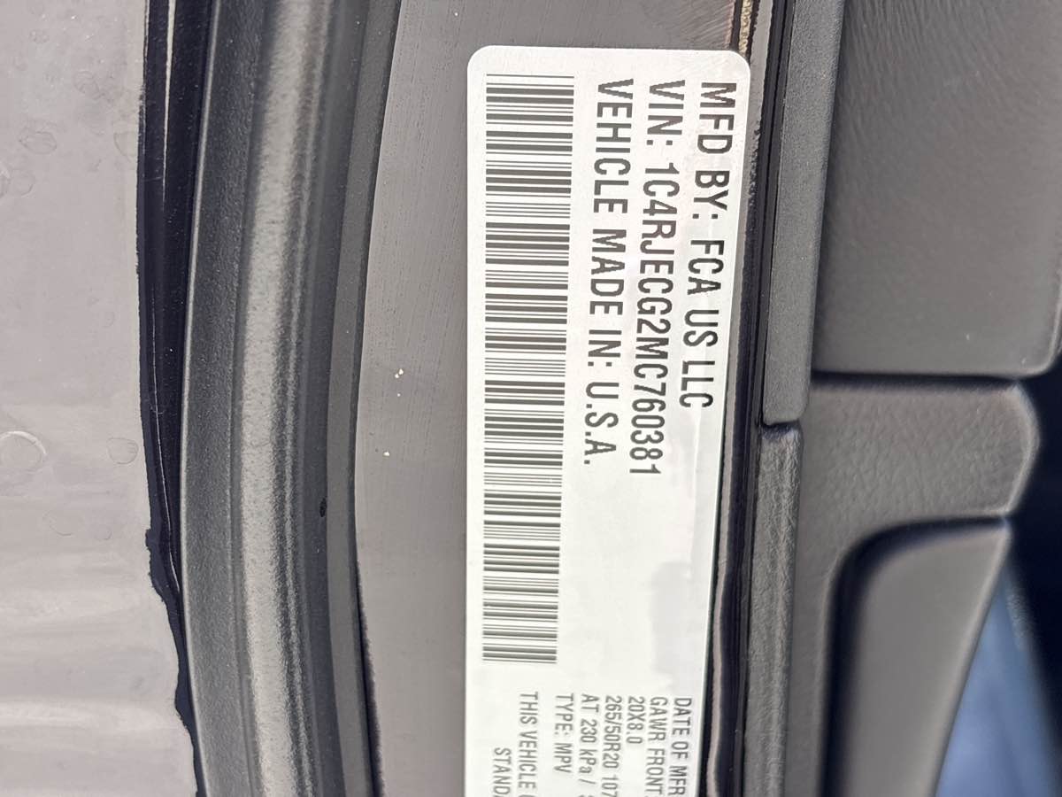 Photo 21 of this Jeep Grand Cherokee