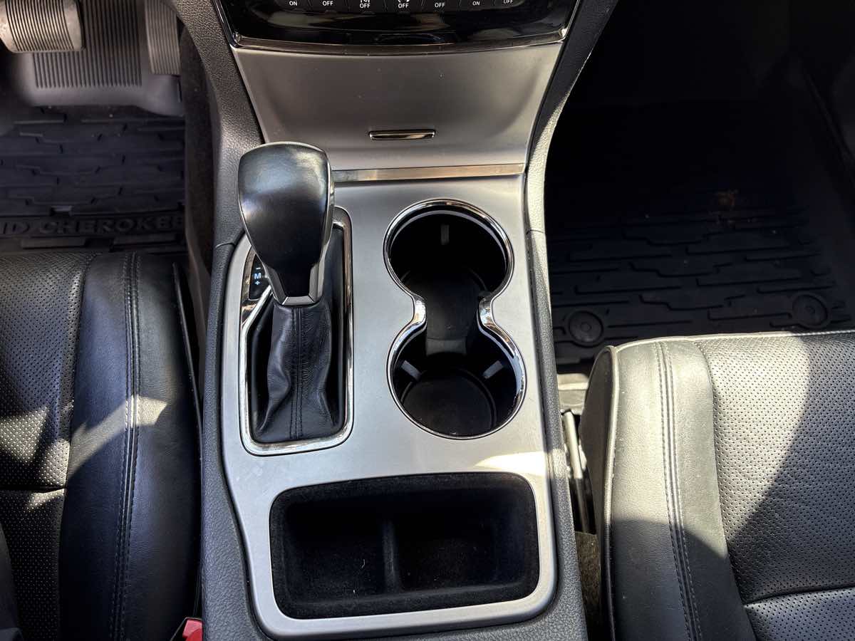 Photo 28 of this Jeep Grand Cherokee