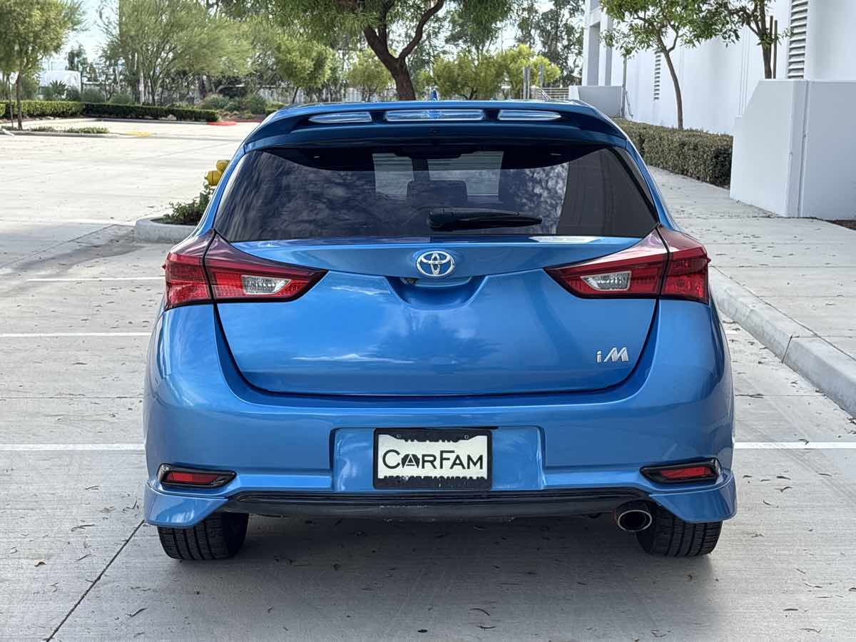 Photo 4 of this Toyota Corolla iM