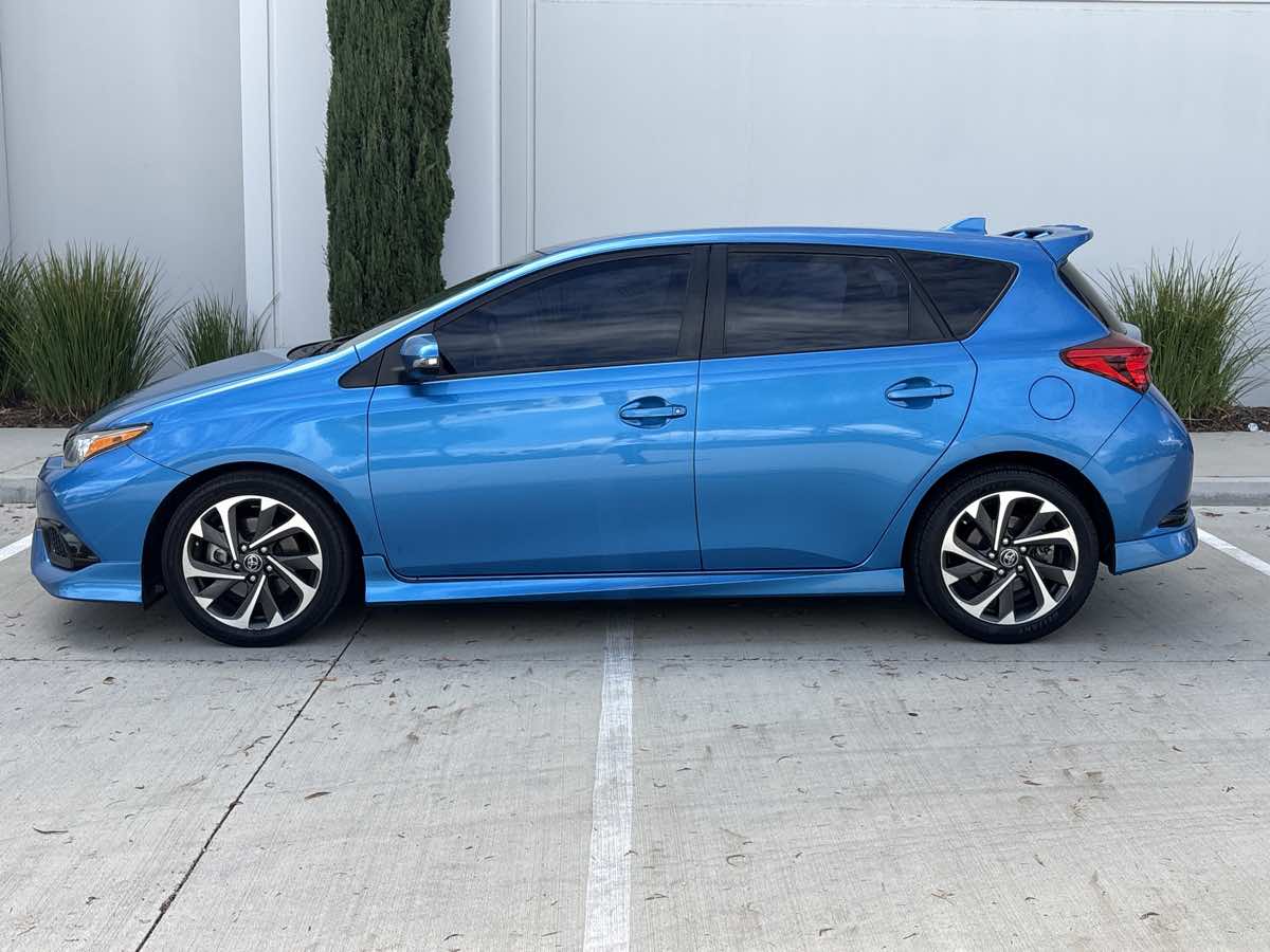 Photo 6 of this Toyota Corolla iM