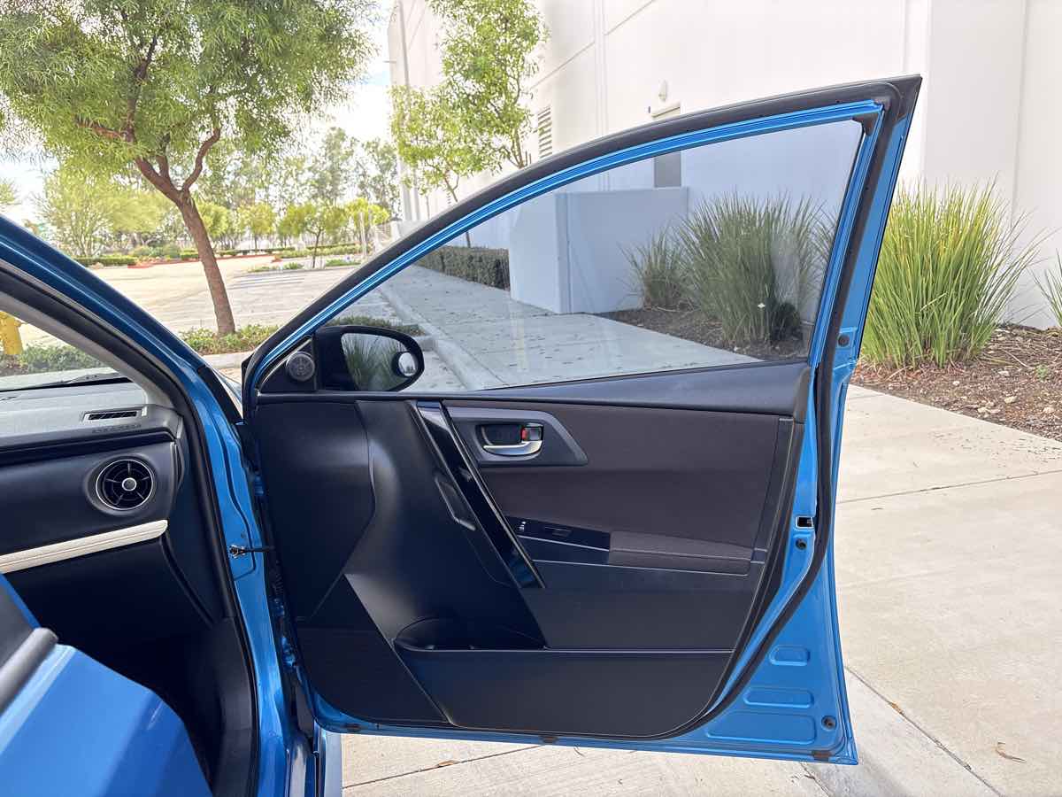Photo 15 of this Toyota Corolla iM