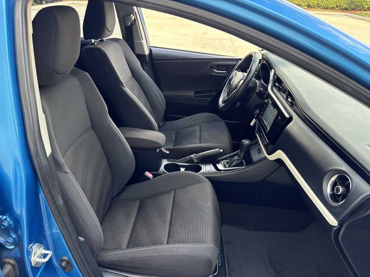 Photo 16 of this Toyota Corolla iM